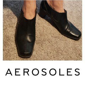 US W 8M Aerosoles Black Ankle Bootie with Heel